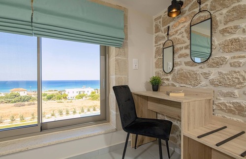 Falassarna Villa | Blue Sky Villa I Steps to the beach!