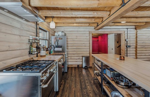 Hartland Cabin | Blue & Sonny Hollow: Modern Cabin Firepit & Trails