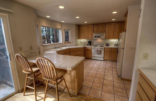 Montgomery Estates House | Blue Spruce - Large Home with a Hot Tub