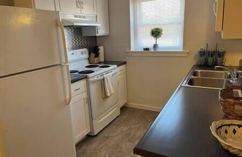 Hermann Apartment | Blue Suite at Brickhouse Inn