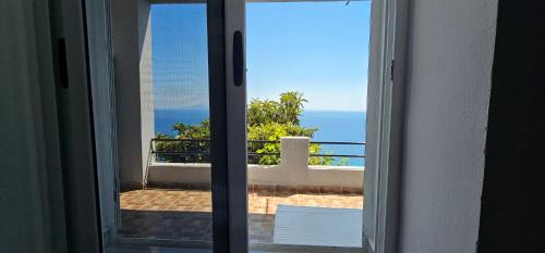 Qeparo House | Blue View