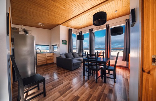 Reykholt Cabin | Blue View Cabin 3A with Hot Tub