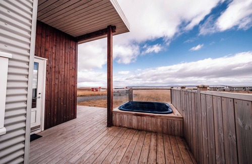 Reykholt Cabin | Blue View Cabin 7B with Hot Tub