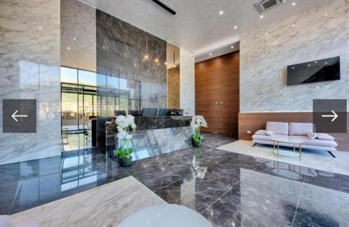 Zeljeznica Apartment | Blue View Luxury Apt in Soho City