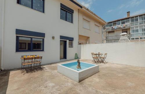 Senhora da Hora House | Blue Villa by Hosty