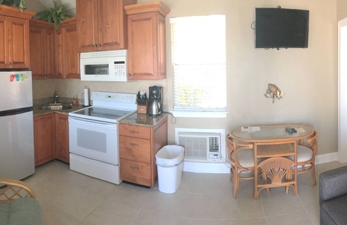 Sunset Beach Hotel | Blue Waters Treasure Island