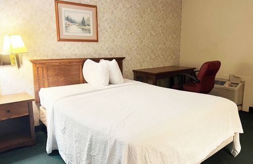 La Crosse Hotel | Blue Way Inn and Suites Lacrosse - Comfort 1 King Bed Non Smoking