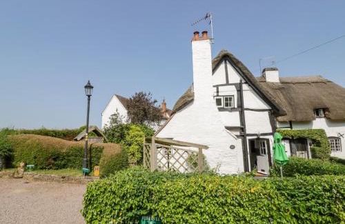Shottery House | Bluebell Cottage