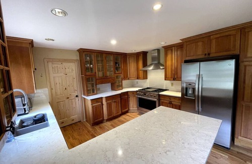 Hangen Ranch And M and B House | BlueBell Main House · Secluded Mountain Home w/Giant Great Room & Pond