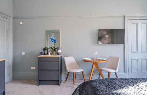 Paisley Apartment | Bluebell Studio Glasgow Airport