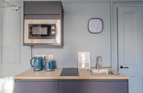 Paisley Apartment | Bluebell Studio Glasgow Airport