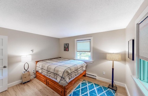 Otter Creek House | Blueberry Cottage