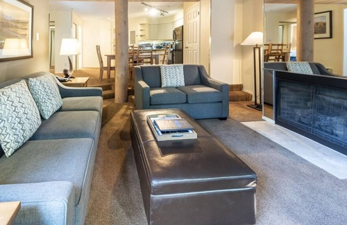Blueberry Hill Condo | Blueberry Hill Location! Pool, hot tub, walk to village