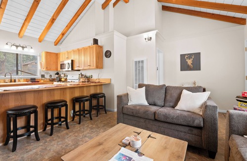Green Valley Lake Cabin | Bluebird Cabin + Indoor Fireplace + Walk to Lake!