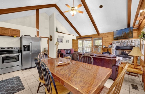 Rockbridge Cabin | Bluebird Cabin (Hocking Hills area)