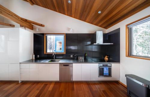 Echo Land Ski Chalet | Bluebird Chalets by The Hakuba Collection