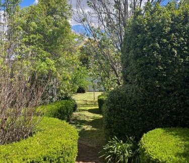 East Tamworth House | Bluebird Cottage