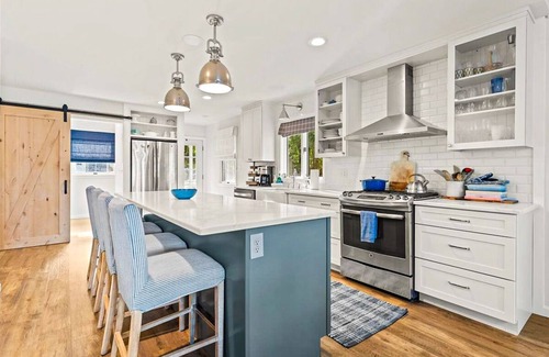 Queensbury House | Bluebird Hideaway