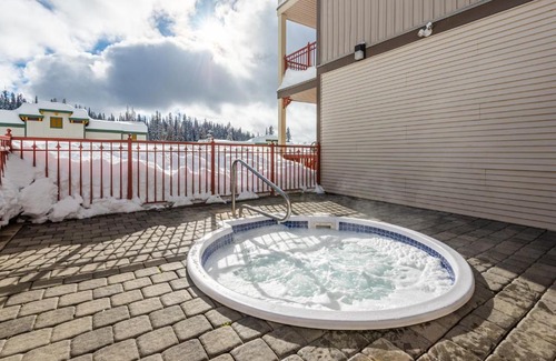 Silver Star Mountain Apartment | Bluebird Lodge