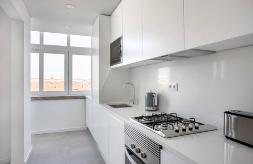 Alvalade Apartment | Blueground | Alvalade, furnished, balcony