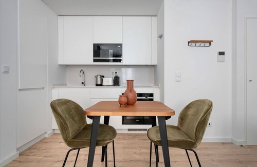 Benfica Apartment | Blueground | Benfica, furnished, full kitchen