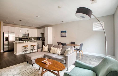 Bethesda Apartment | Blueground | Bethesda, balcony, nr Cabin John Park