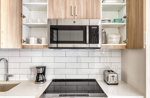 Bethesda Apartment | Blueground | Bethesda, rooftop, nr Cabin John Park