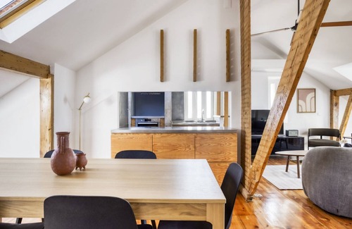 Martires Apartment | Blueground | Chiado, furnished, great views