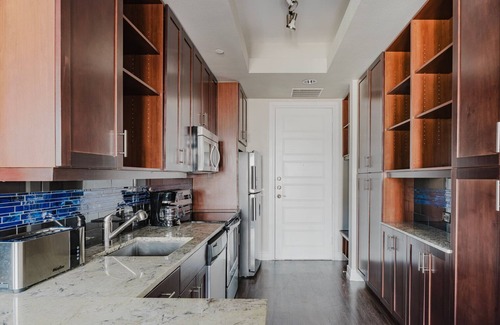 North Burnet Apartment | Blueground | Domain, pool & AC, nr Q2 Stadium
