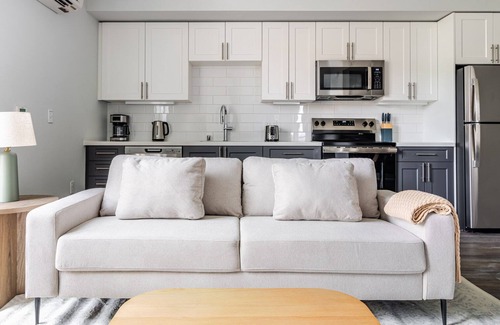 Downtown Berkeley Apartment | Blueground | Downtown Berkeley, AC, nr UC Berkeley