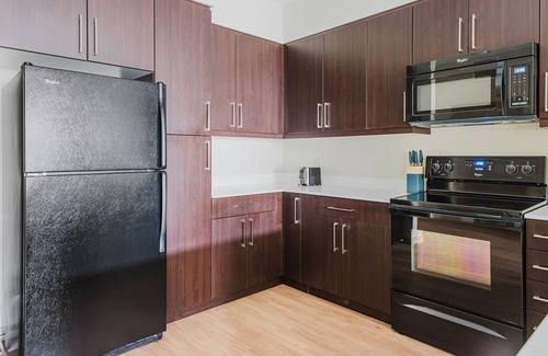 Pleasanton Apartment | Blueground | Dublin, pool & AC, nr museums