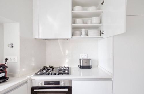 Santa Isabel Apartment | Blueground | Estrela, fully furnished