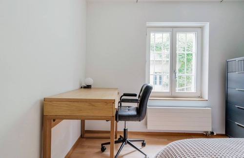 Oberstrass Apartment | Blueground | Fluntern, private w/d, walk to market