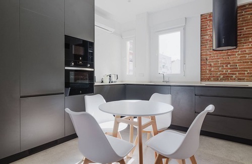 Goya Apartment | Blueground | Goya 1bd apartment