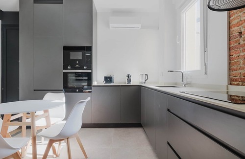 Goya Apartment | Blueground | Goya 1bd apartment