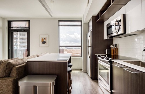 Reston Apartment | Blueground | Hunter Mill District, pool, nr Lake Anne