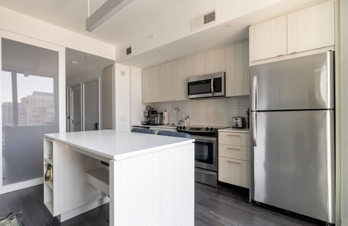 Reston Apartment | Blueground | Hunter Mill District, pool, nr Lake Anne