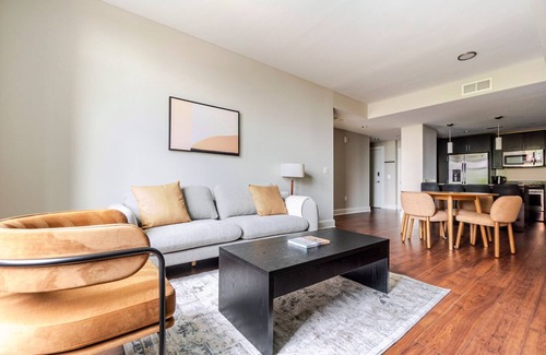 Reston Apartment | Blueground | Hunter Mill District, pool, nr Lake Anne