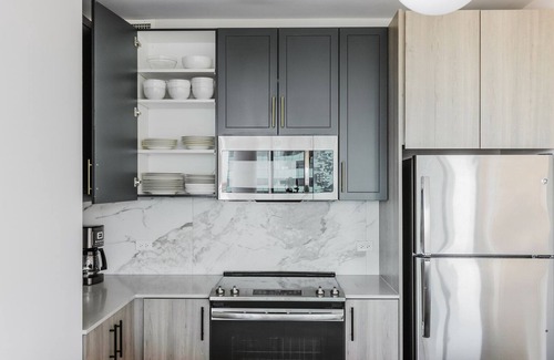 Hyde Park Apartment | Blueground | Hyde Park, AC, w/d, nr museum