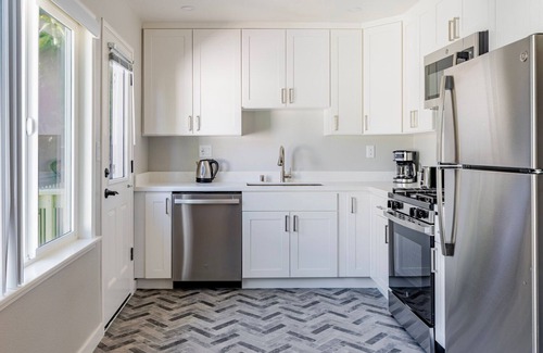 Menlo Park Apartment | Blueground | Menlo Park, view, nr Baylands