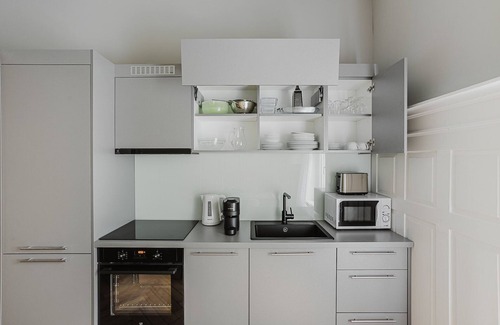 Oberstrass Apartment | Blueground | Oberstrass, rooftop & a/c