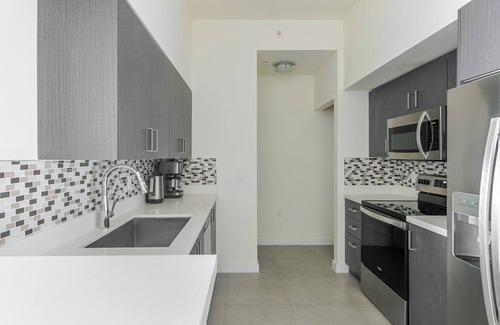 East Little Havana Apartment | Blueground | Riverside, pool, nr Bayfront Park