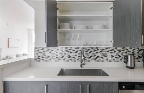 East Little Havana Apartment | Blueground | Riverside, pool, nr Bayfront Park