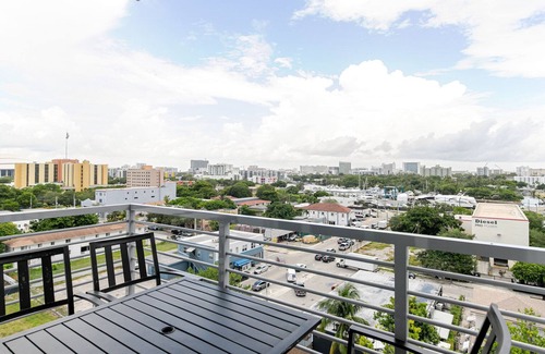 East Little Havana Apartment | Blueground | Riverside, pool, nr Bayfront Park