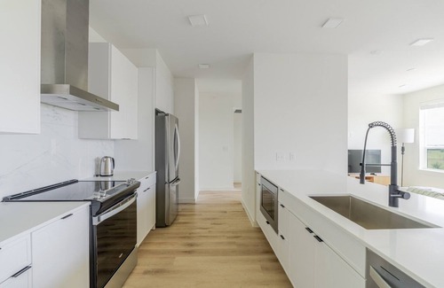 Round Rock Apartment | Blueground | Round Rock, pool, nr Chisholm Trail