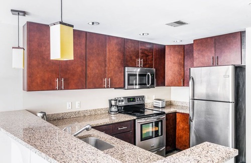 Shaw Apartment | Blueground | Shaw, balcony, nr Howard Theatre