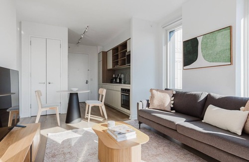 Williamsburg Apartment | Blueground | Williamsburg, gym & w/d, nr bridge