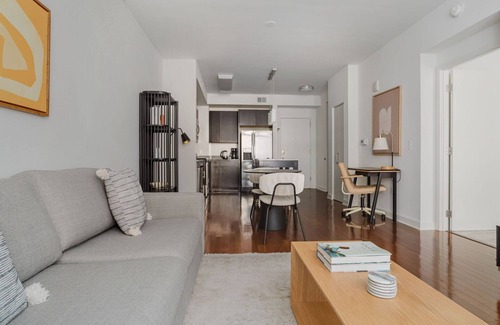 Woodmont Triangle Apartment | Blueground | Woodmont Triangle, pool, nr Cabin John Park