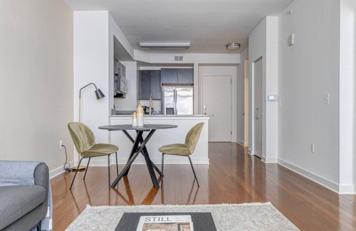Woodmont Triangle Apartment | Blueground | Woodmont Triangle, pool, nr Cabin John Park