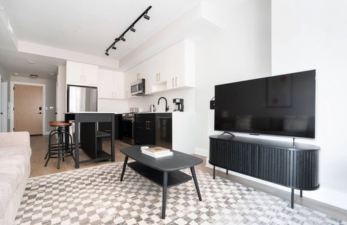 Woodmont Triangle Apartment | Blueground | Woodmont Triangle, pool, nr Cabin John Park